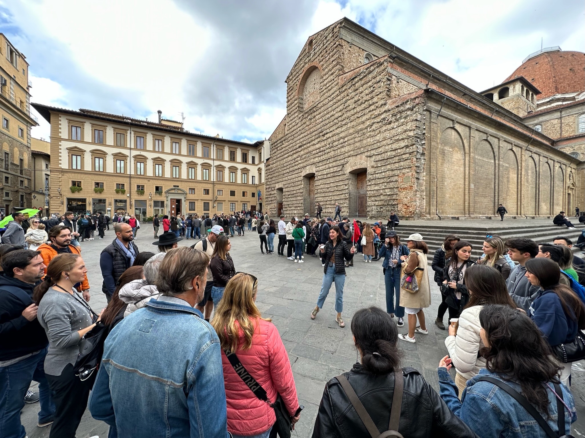 Basílica de San Lorenzo, junto al Mercato Centrale